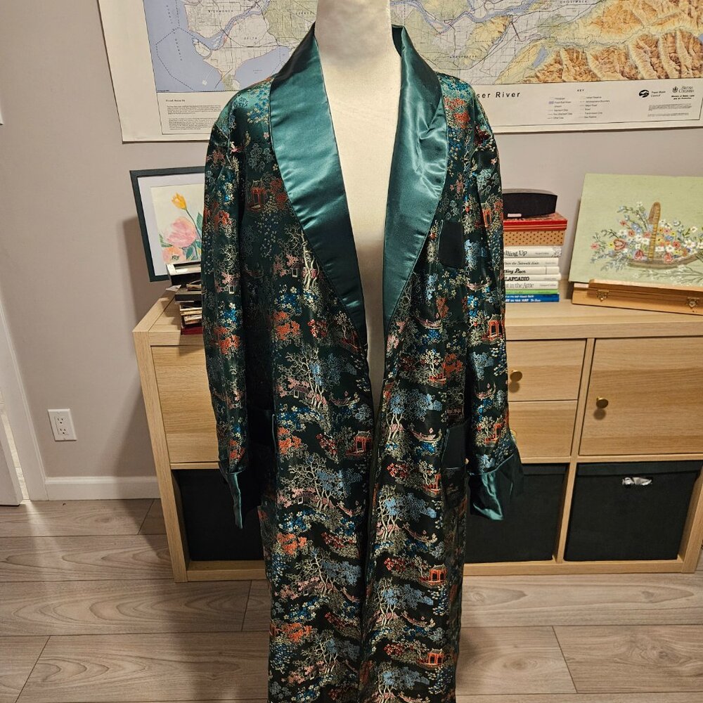 Vintage Silk Brocade Robe - Picture 3 of 8